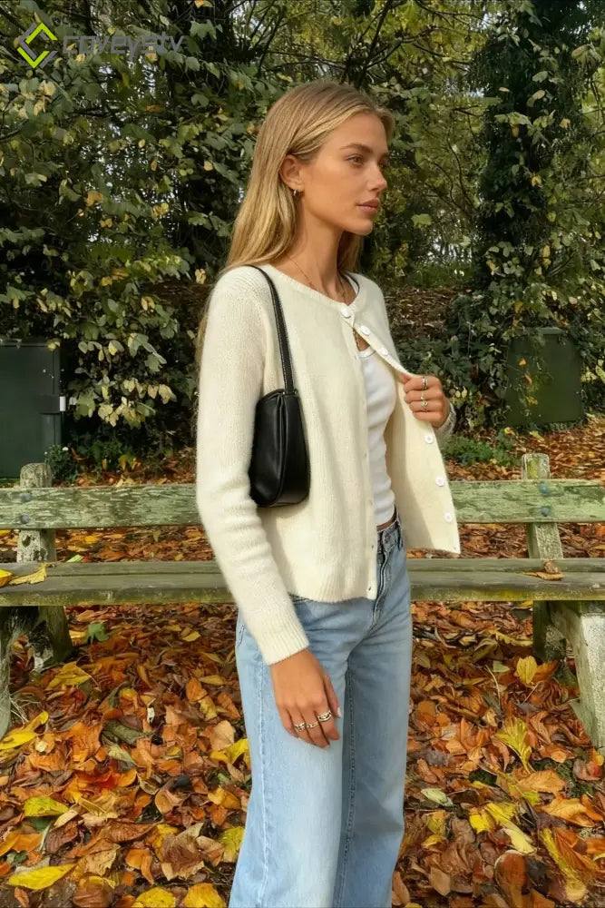Retro Round Neck Long Sleeve Knit Cardigan